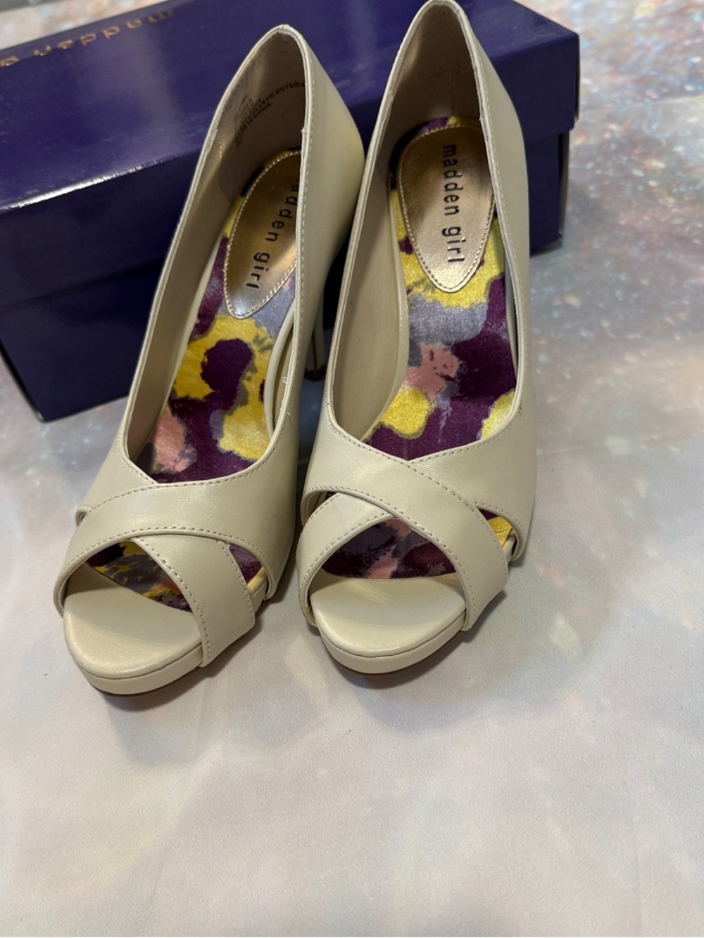 Madden Girl Cream Peep-Toe Crossover Heels 7.5 NIB